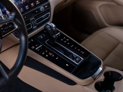 2023 Porsche Macan Macan