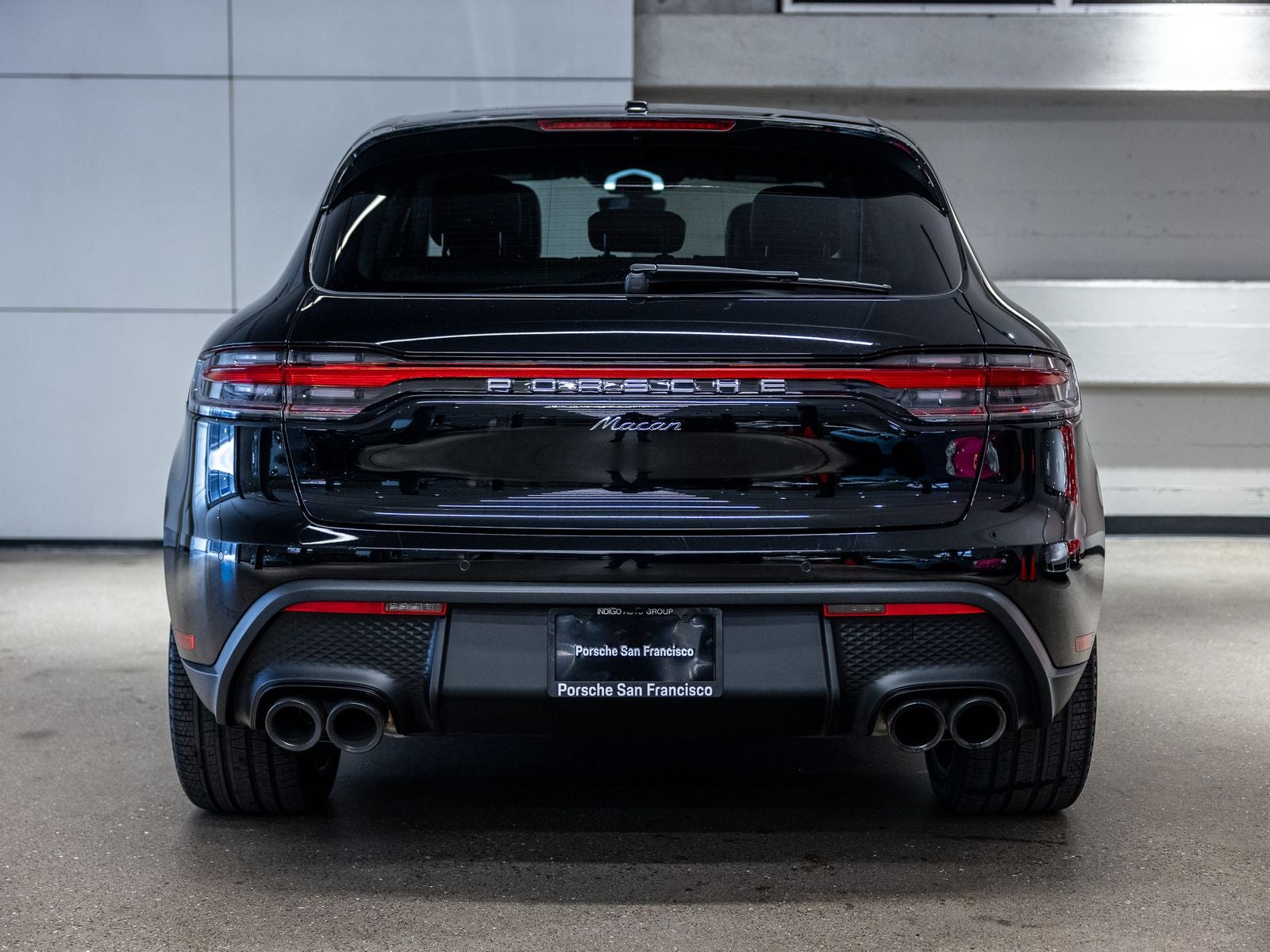 2025 Porsche Macan Base