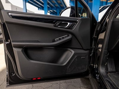2025 Porsche Macan Macan