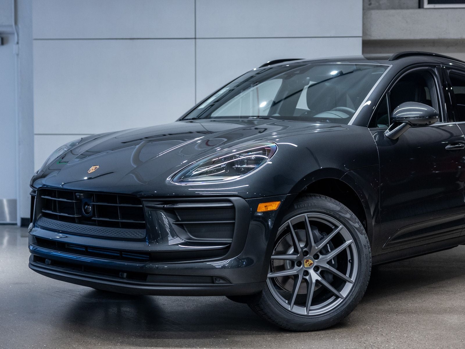 2026 Porsche Macan Base