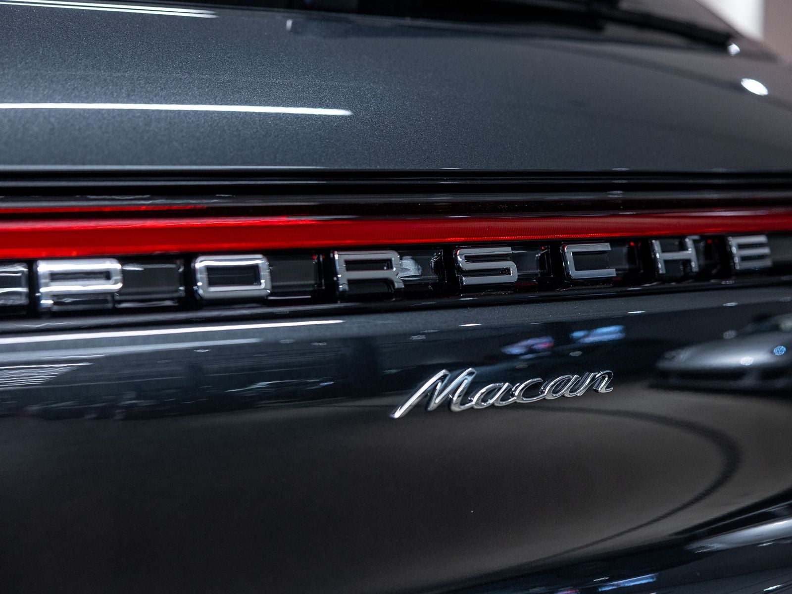 2026 Porsche Macan Base