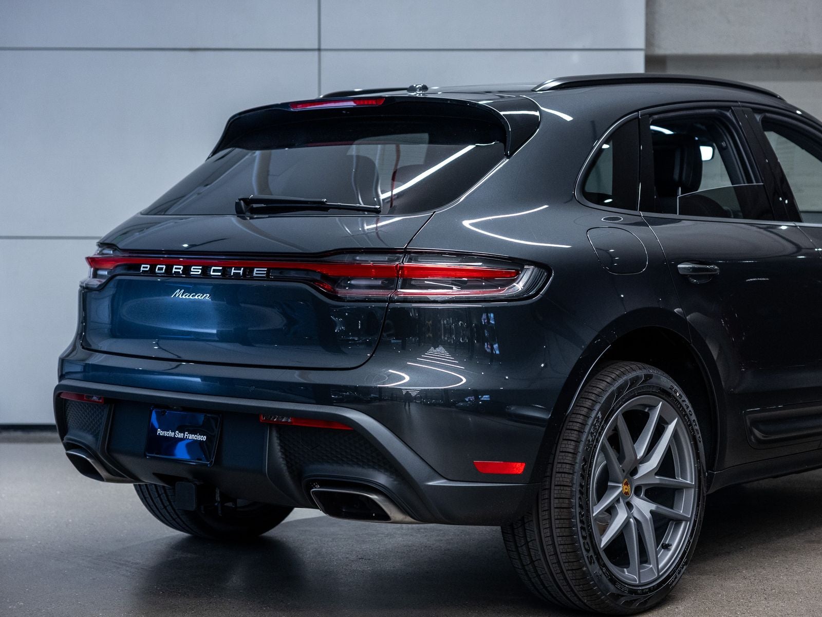 2026 Porsche Macan Base