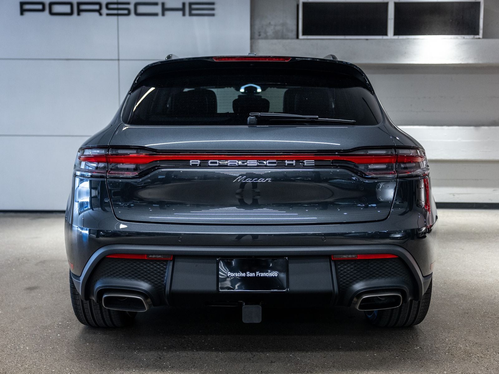 2026 Porsche Macan Base