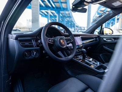 2026 Porsche Macan Macan