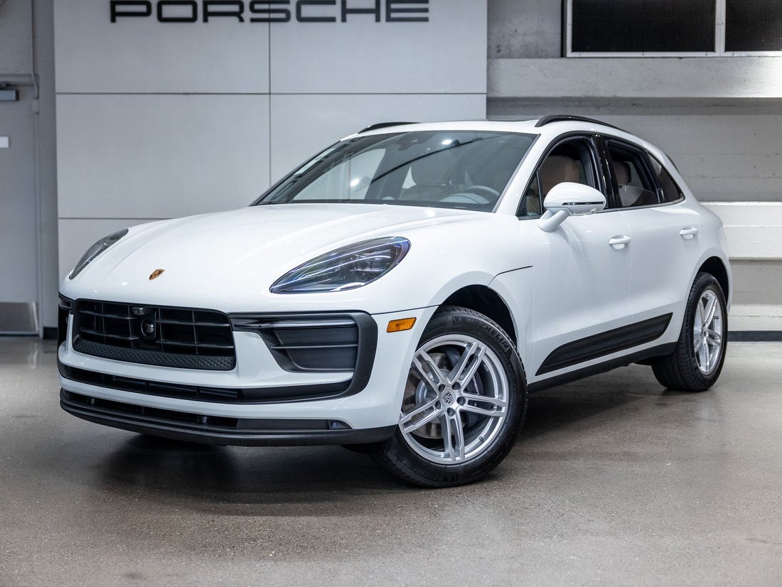 2026 Porsche Macan — photo 1 of 59