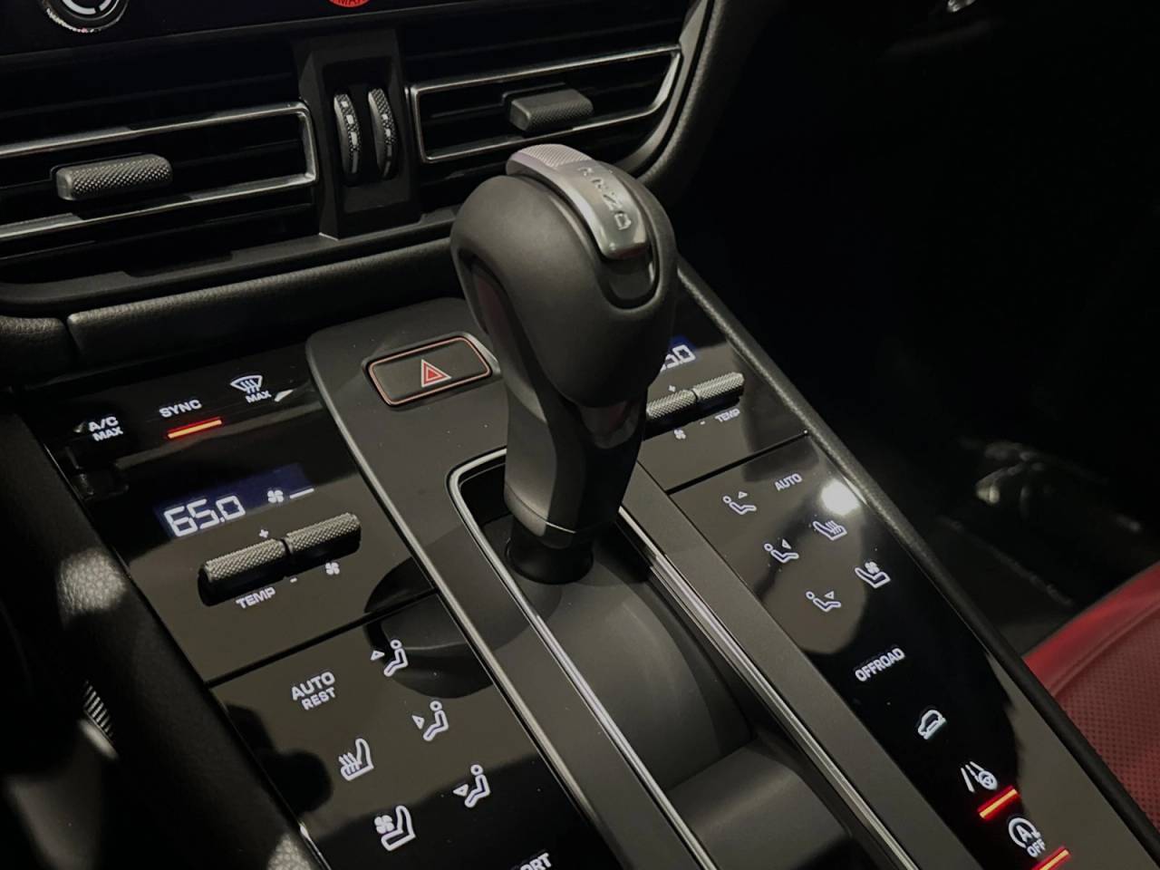 2025 Porsche Macan Macan