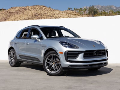 2025 Porsche Macan Base