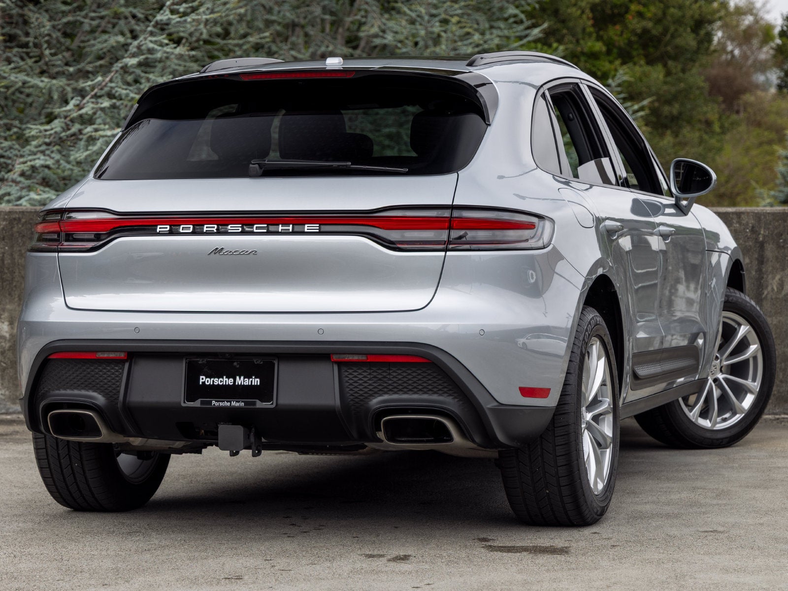 2026 Porsche Macan Base