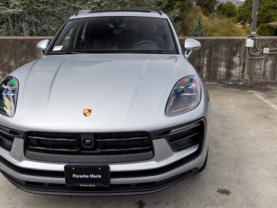 2026 Porsche Macan Base