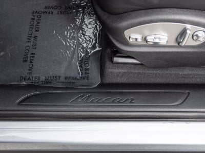2026 Porsche Macan Base