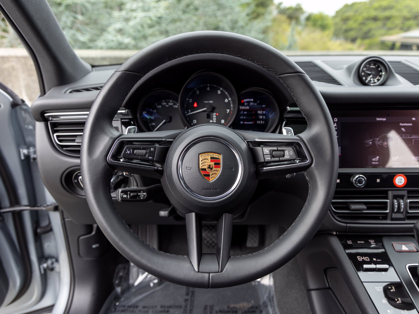 2026 Porsche Macan Base