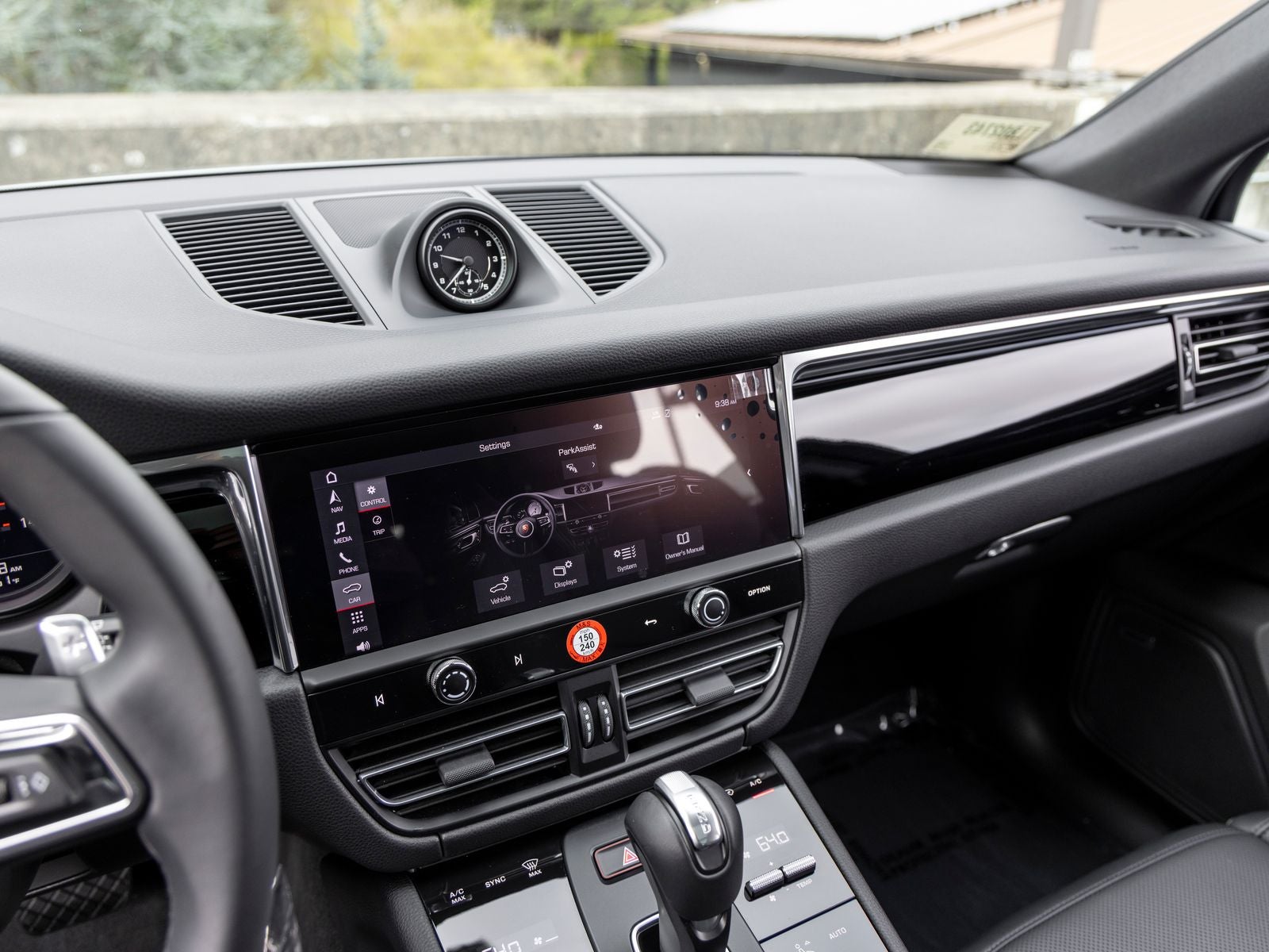 2026 Porsche Macan Base