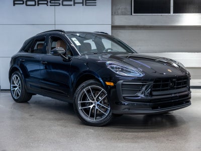2026 Porsche Macan Base