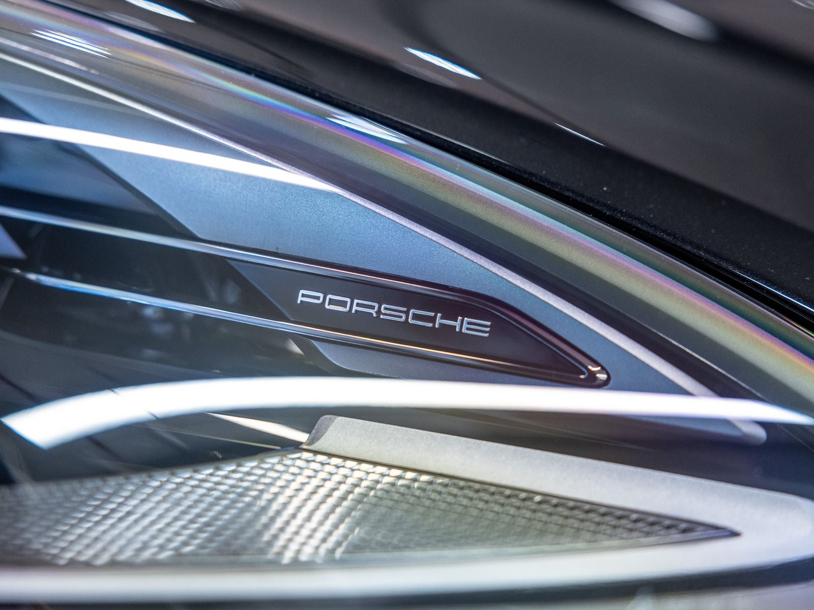 2026 Porsche Macan Base