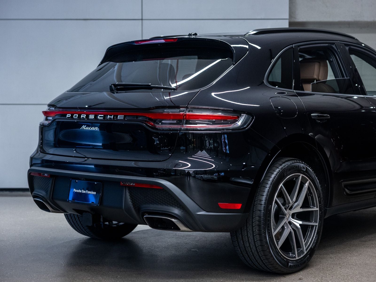 2026 Porsche Macan Base
