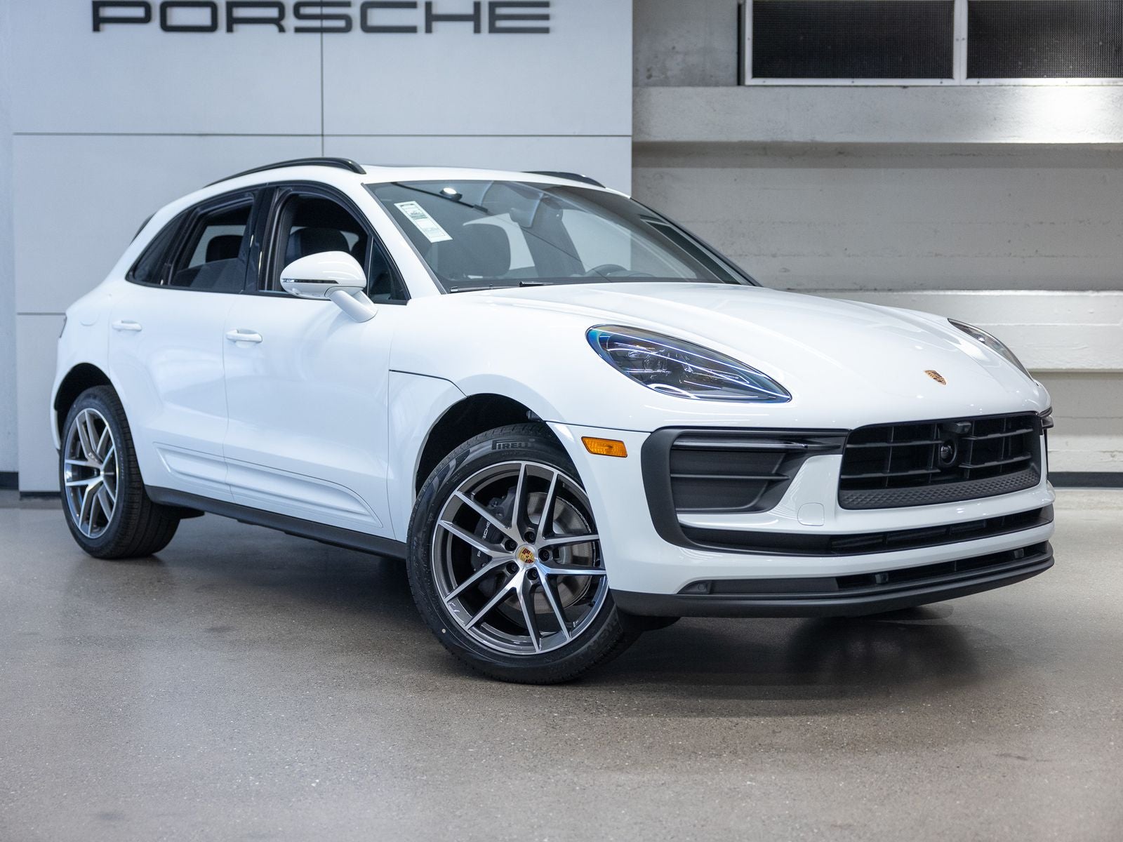 2026 Porsche Macan Base