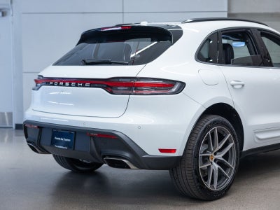 2026 Porsche Macan Base