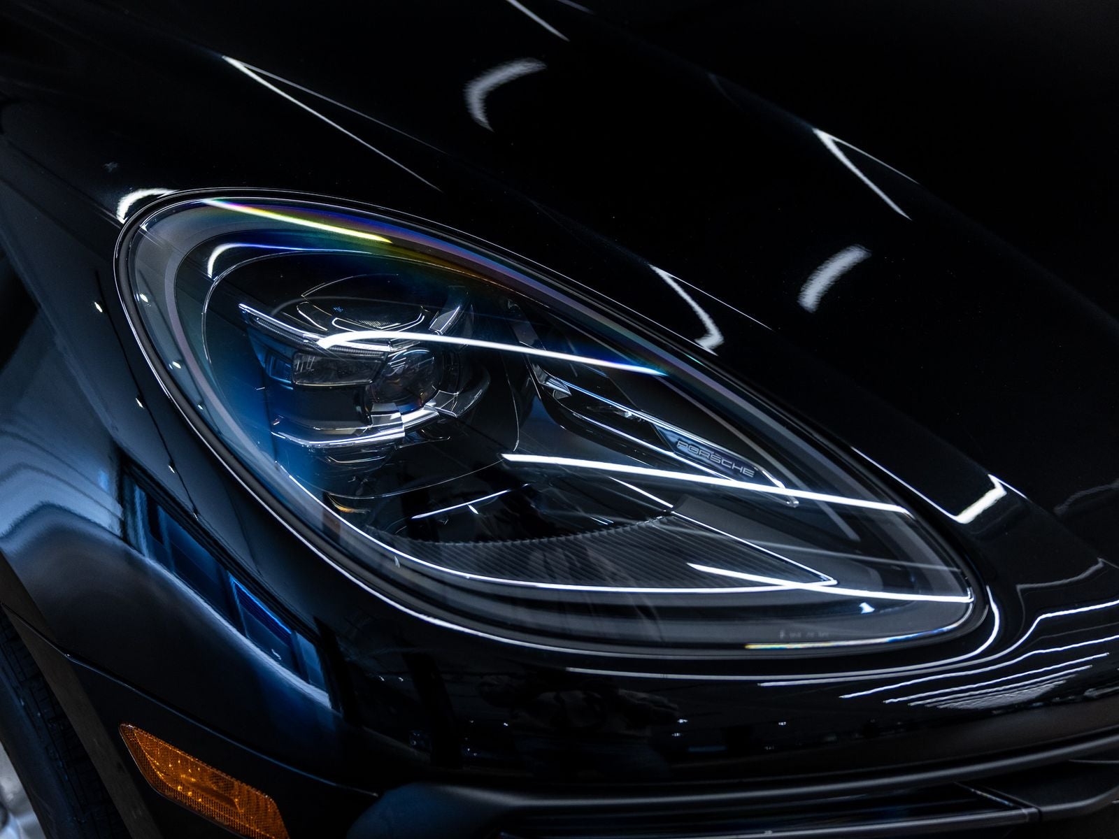 2023 Porsche Macan Base