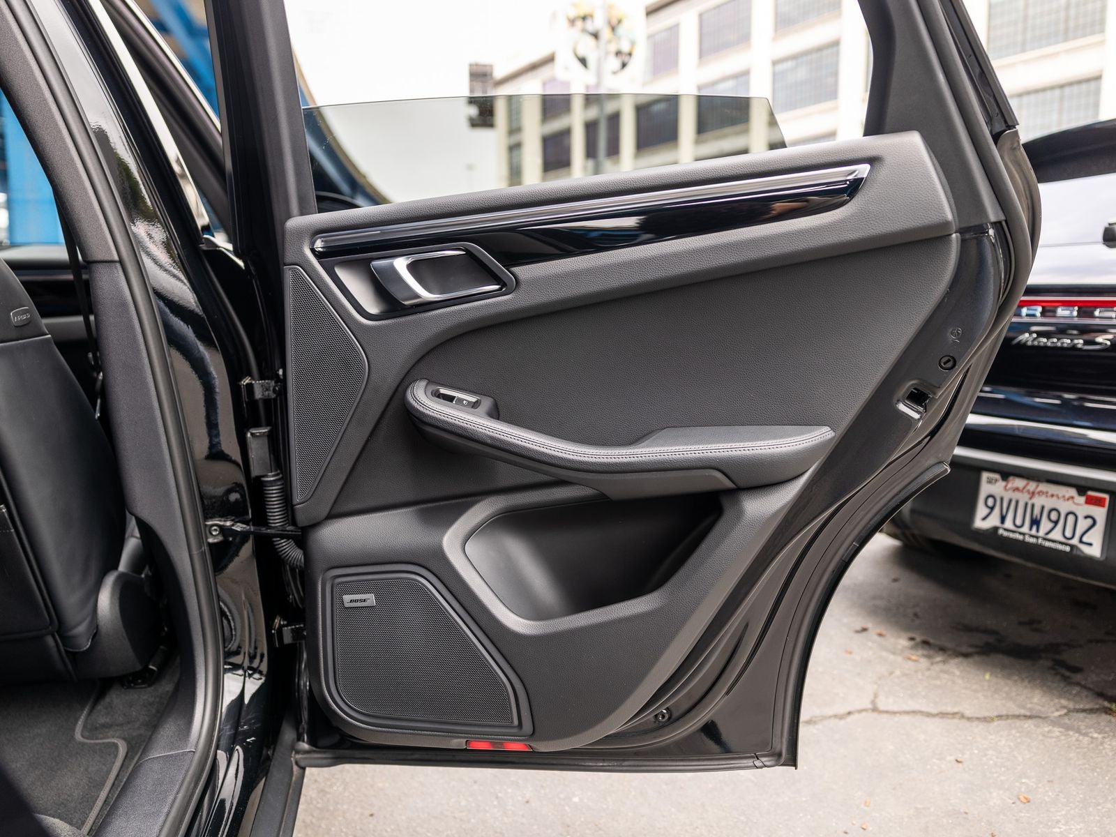 2023 Porsche Macan Base