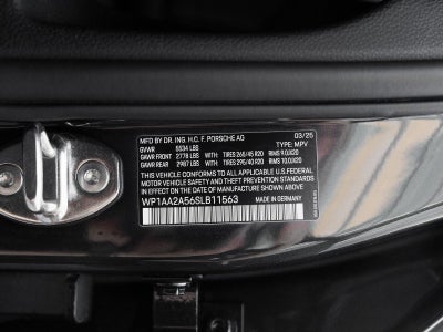 2025 Porsche Macan Base