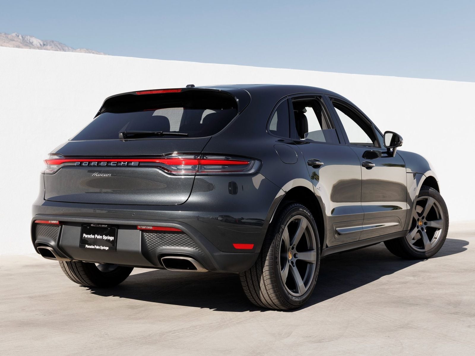 2025 Porsche Macan Base