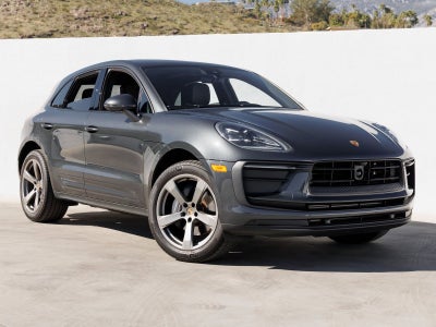 2025 Porsche Macan Base