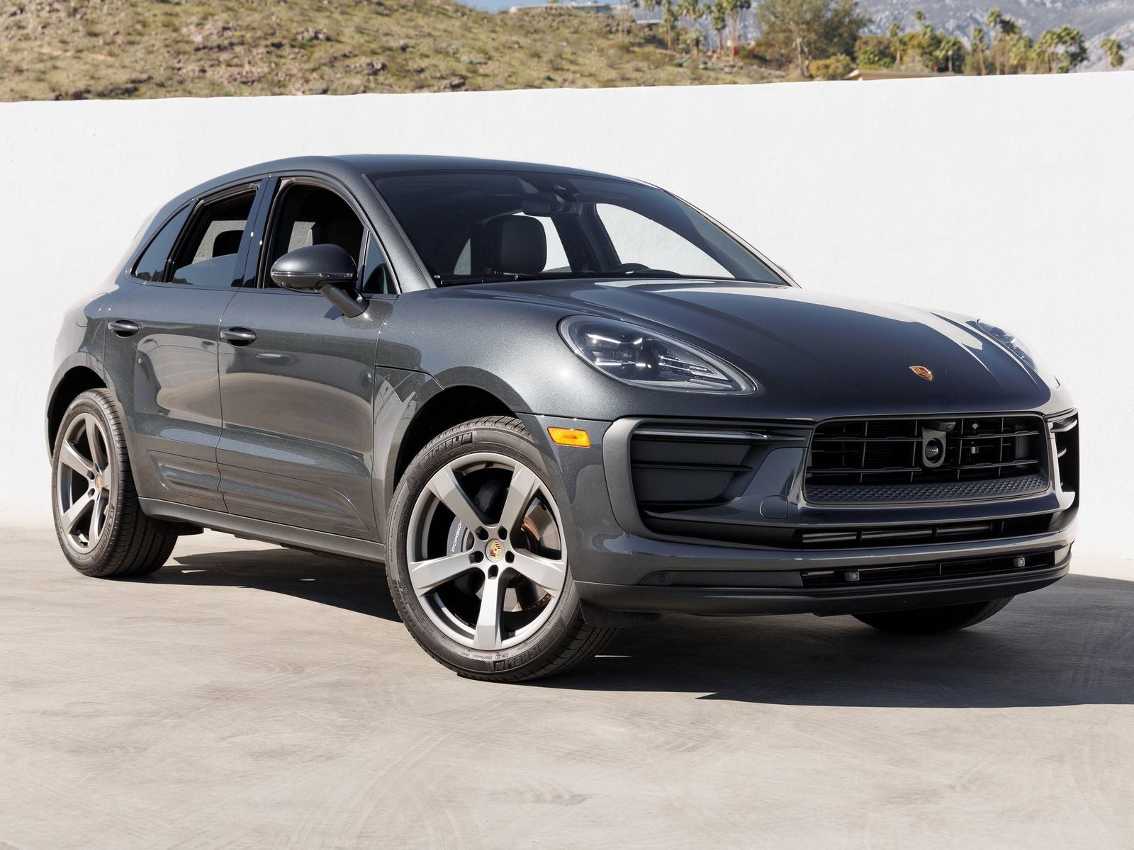 2025 Porsche Macan Base