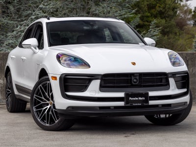 2026 Porsche Macan Base