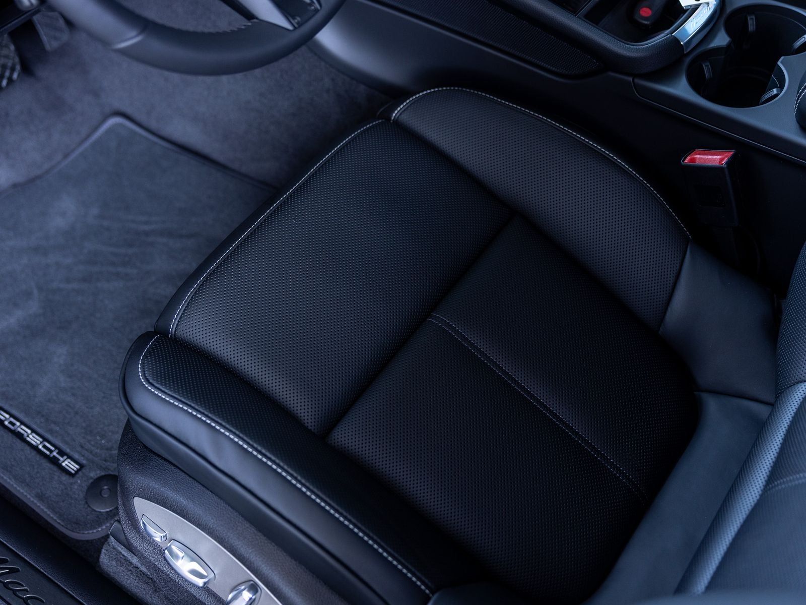2026 Porsche Macan T