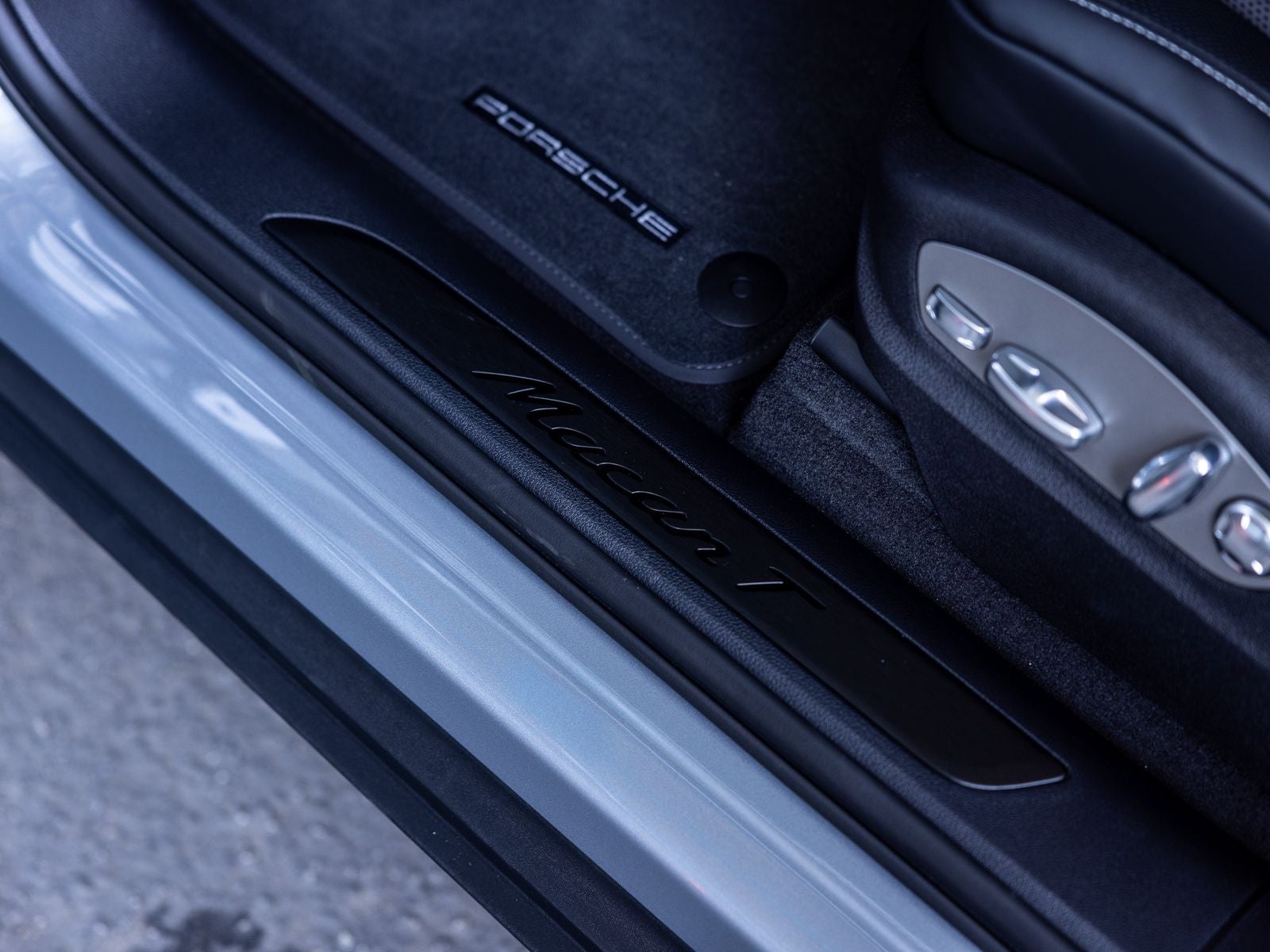 2026 Porsche Macan T