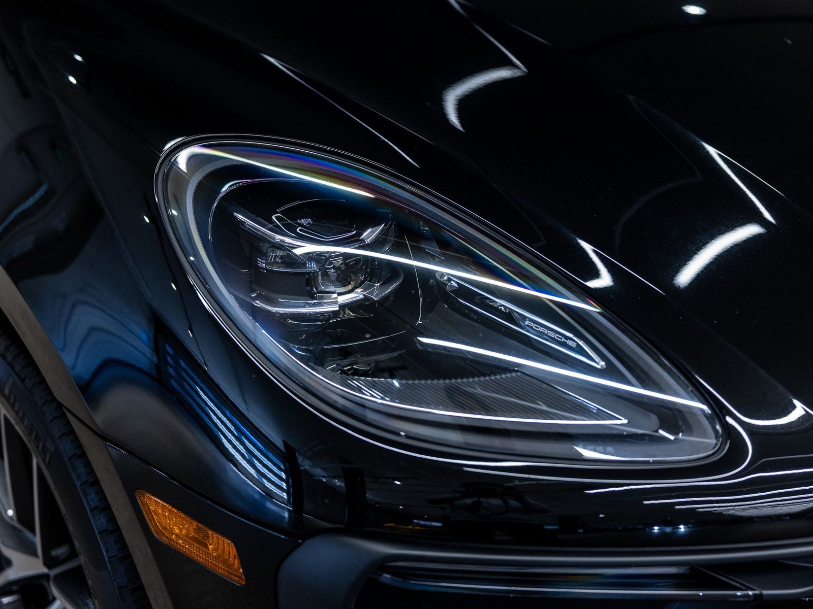 2024 Porsche Macan Base
