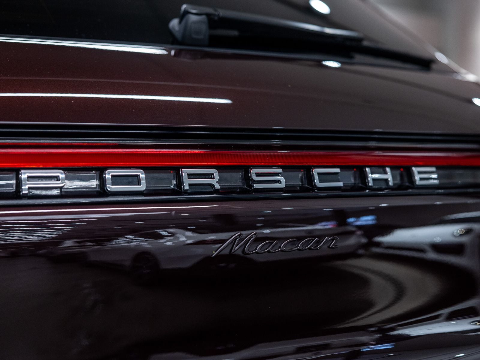 2024 Porsche Macan Base