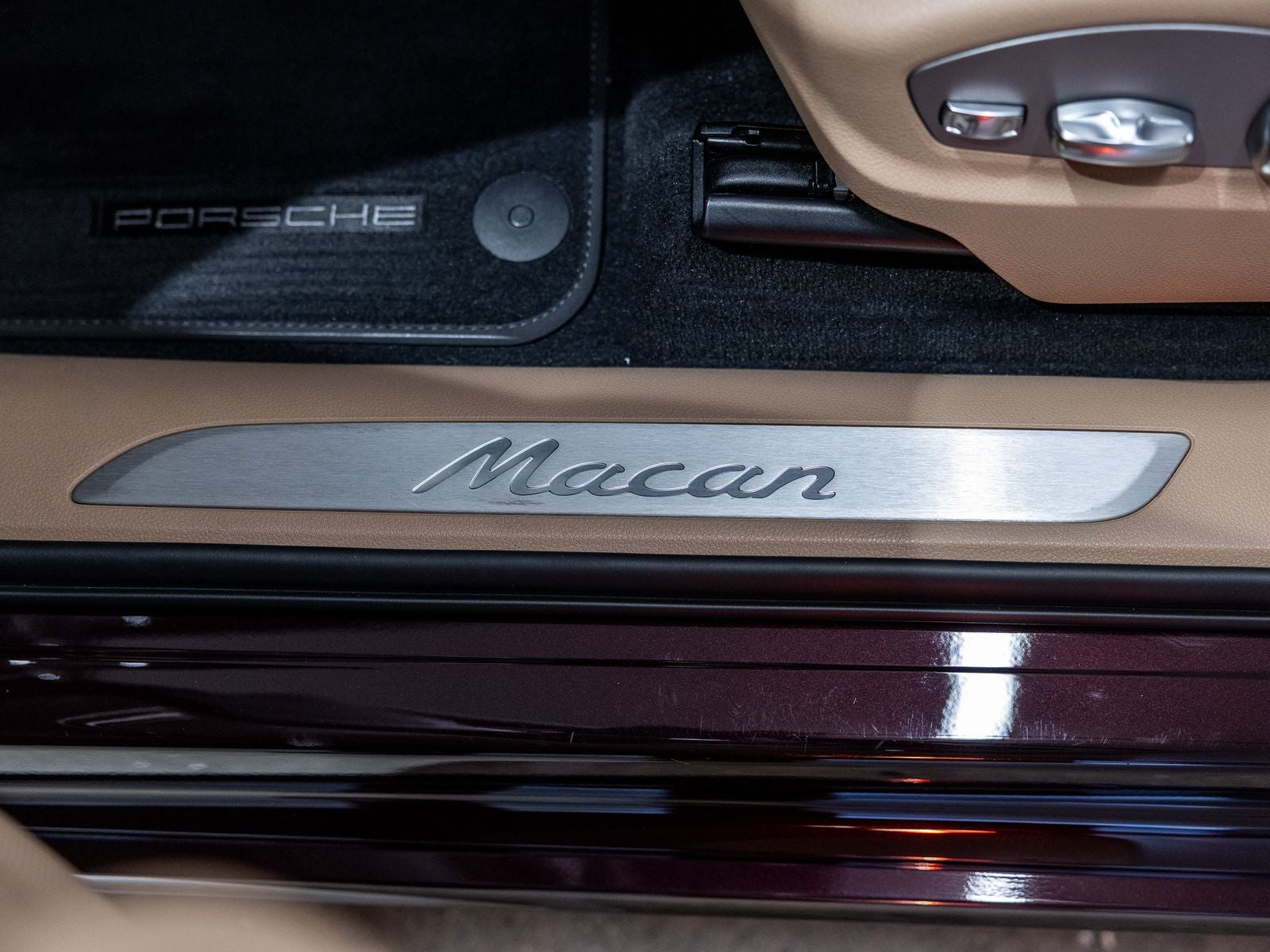 2024 Porsche Macan Base