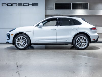2025 Porsche Macan Base