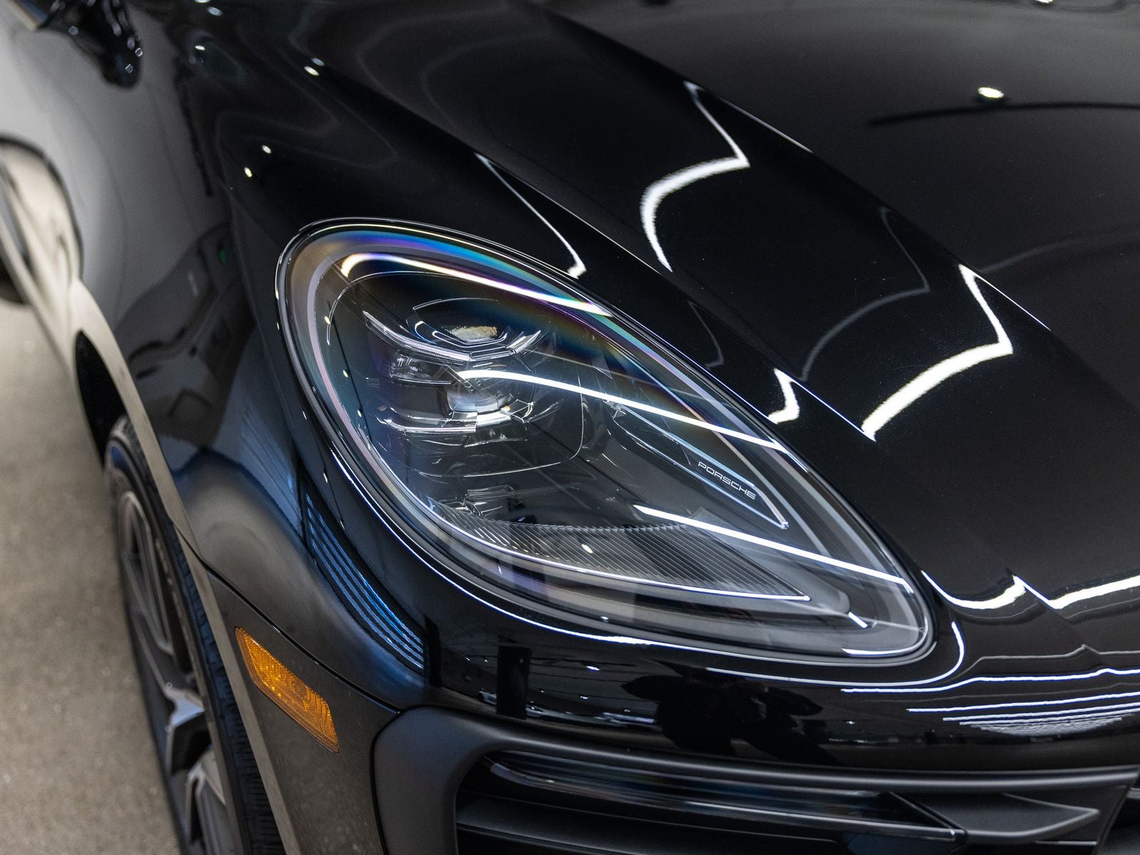 2026 Porsche Macan Base