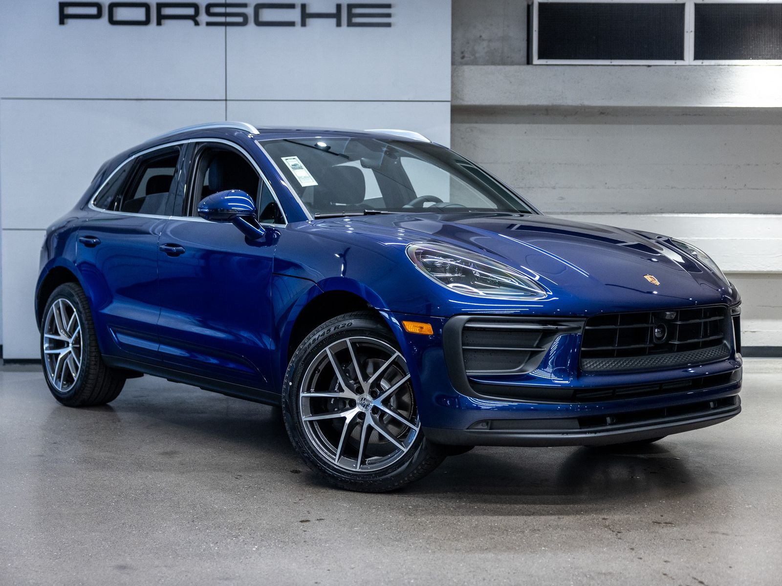 2026 Porsche Macan Base