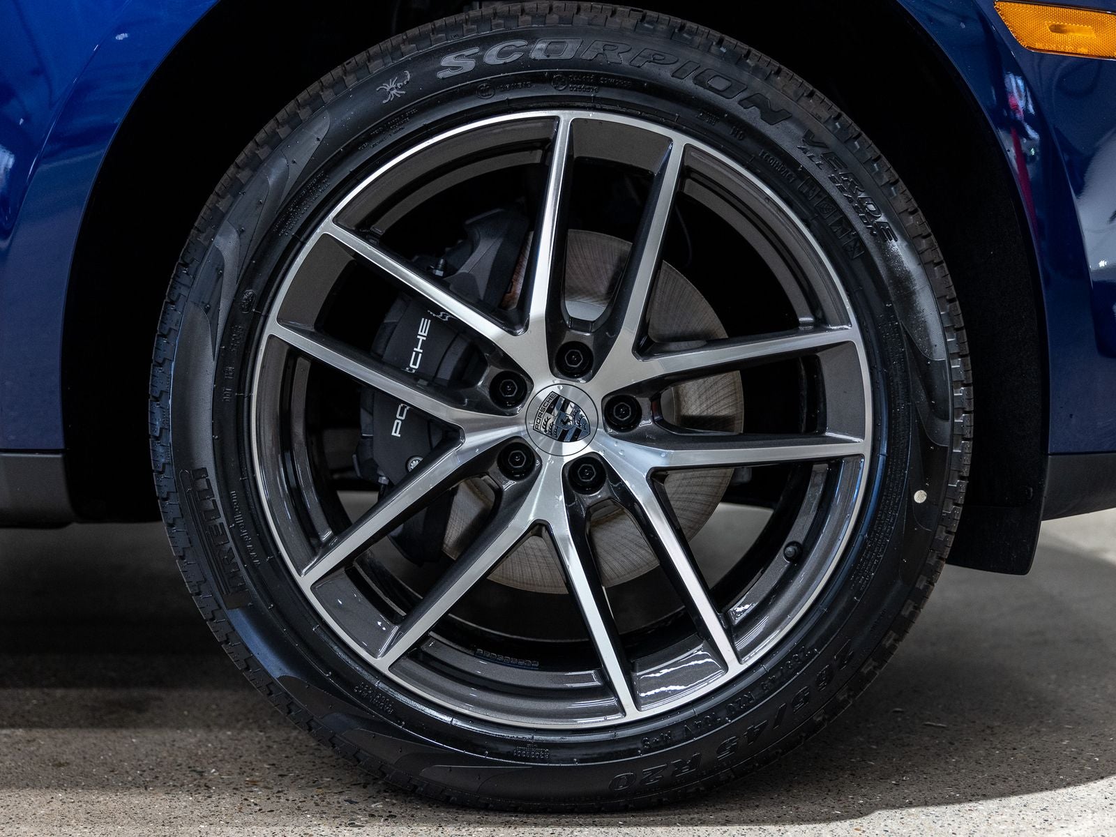 2026 Porsche Macan Base