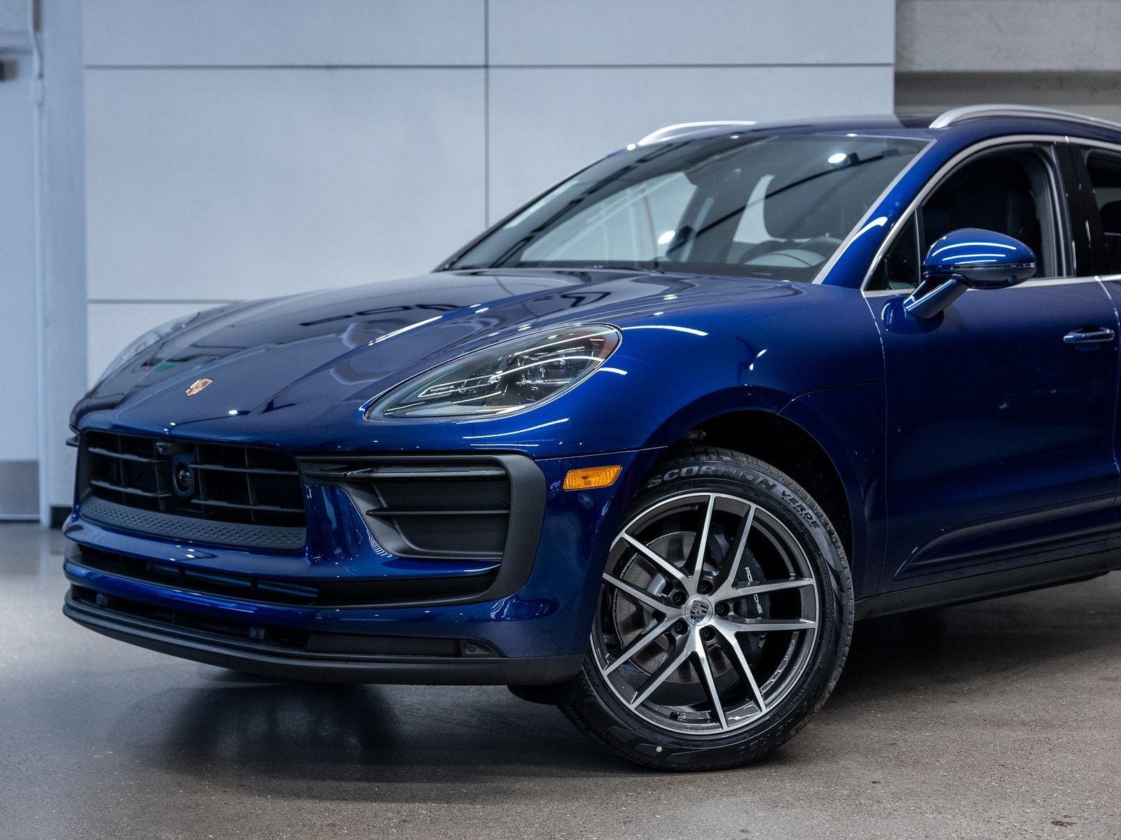 2026 Porsche Macan Base