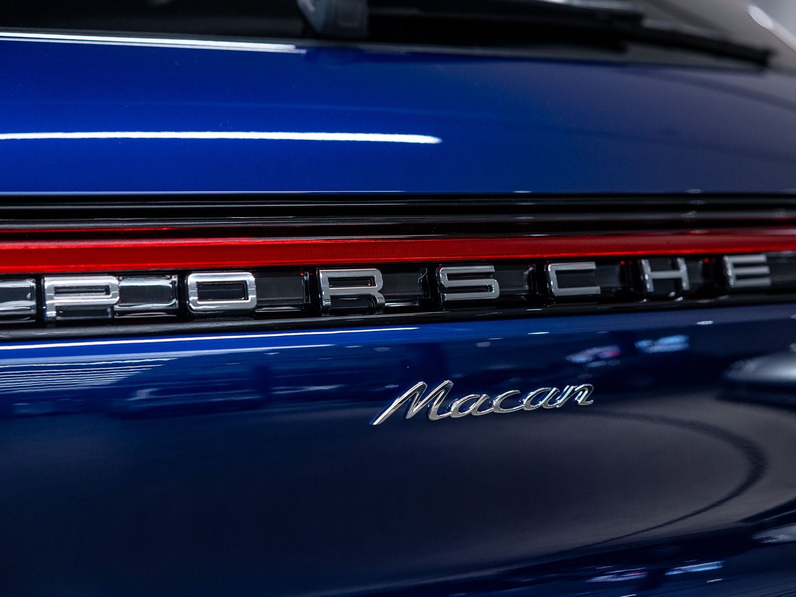 2026 Porsche Macan Base