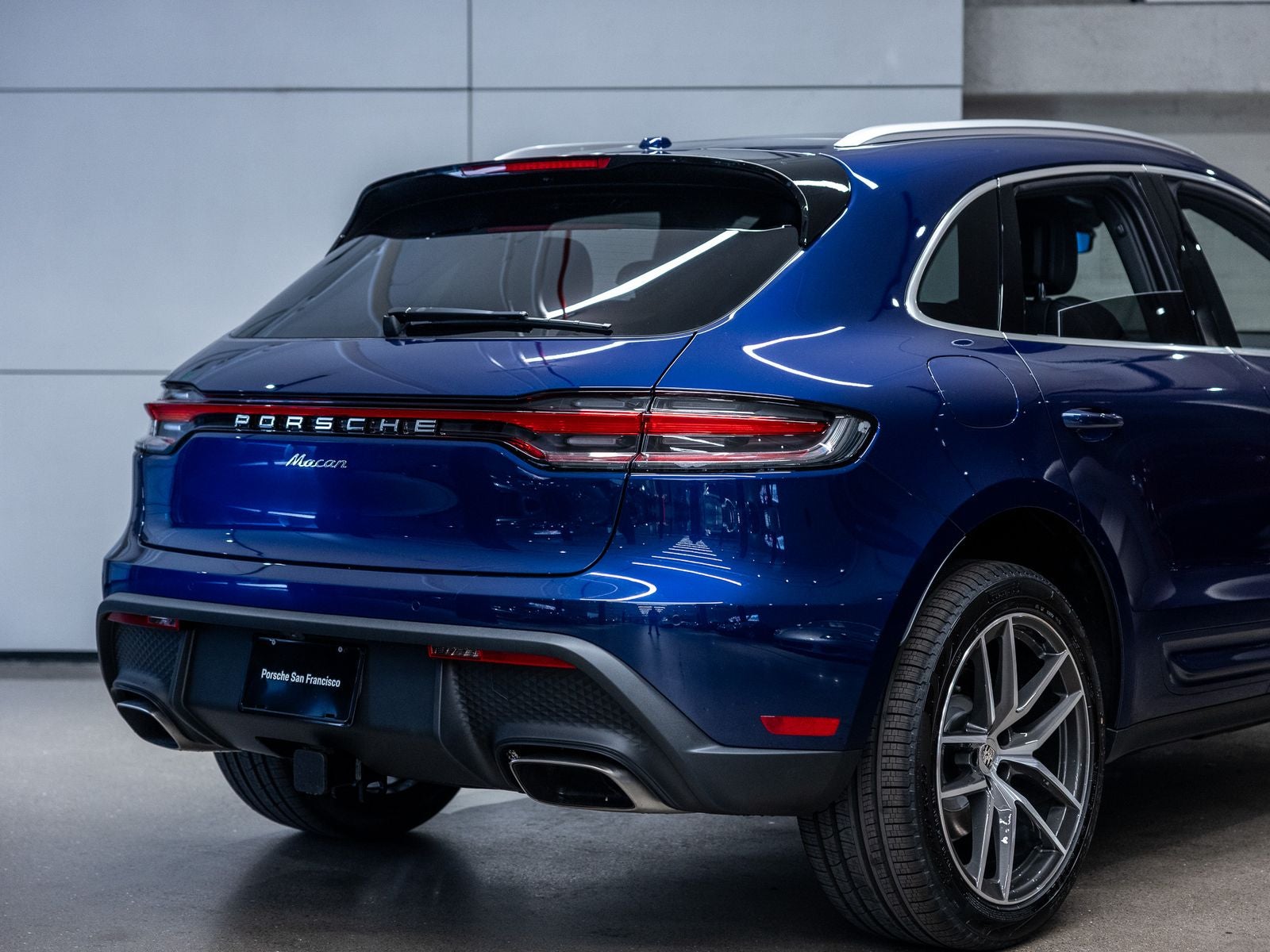 2026 Porsche Macan Base