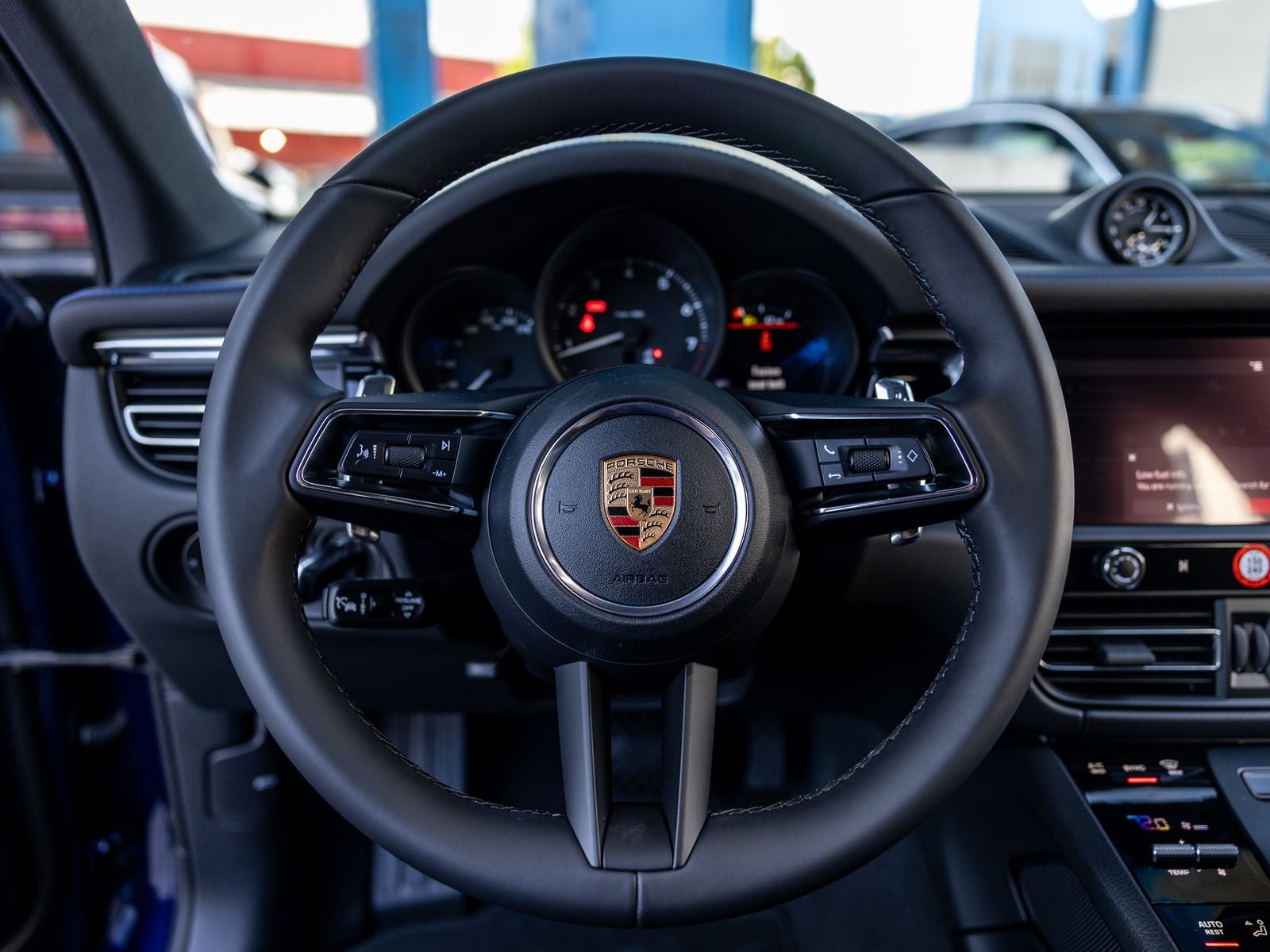 2026 Porsche Macan Base