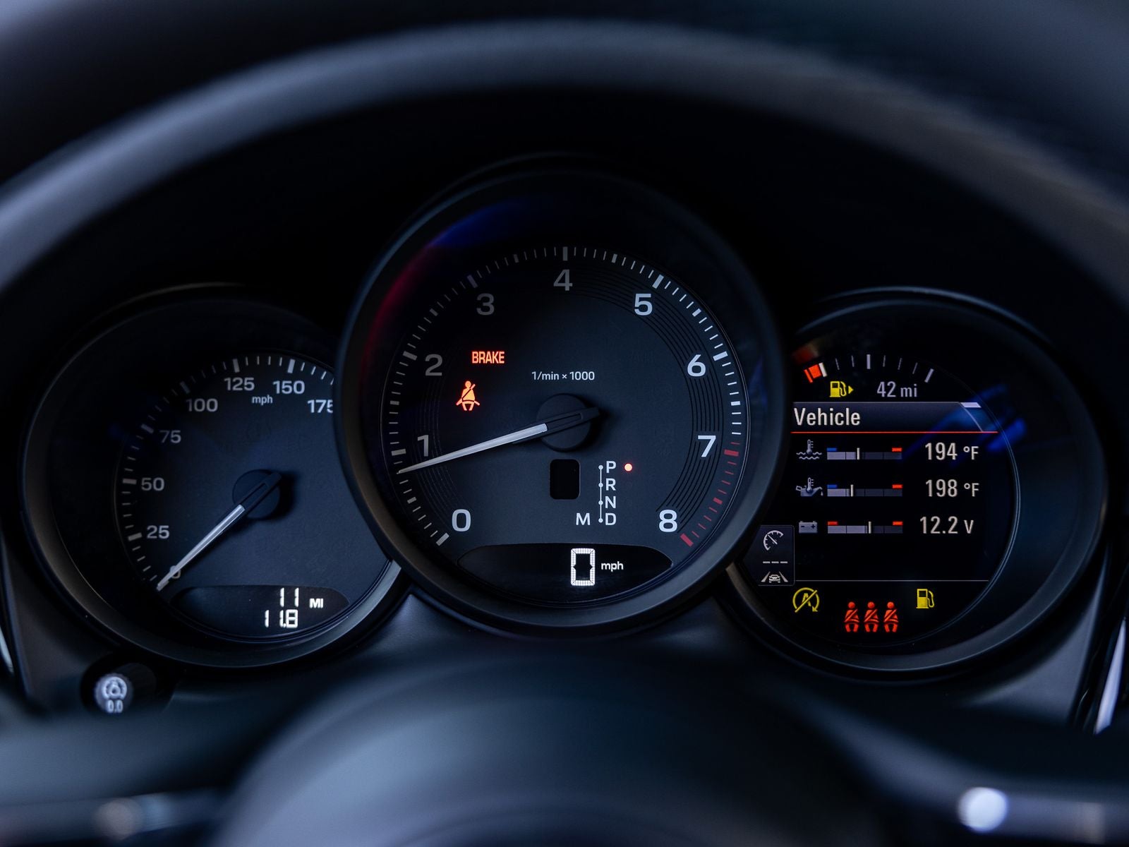 2026 Porsche Macan Base