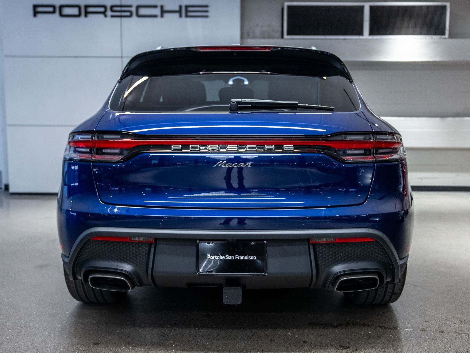 2026 Porsche Macan Base