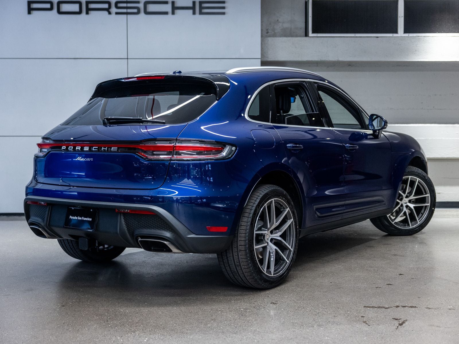 2026 Porsche Macan Base
