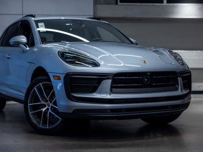 2026 Porsche Macan Base