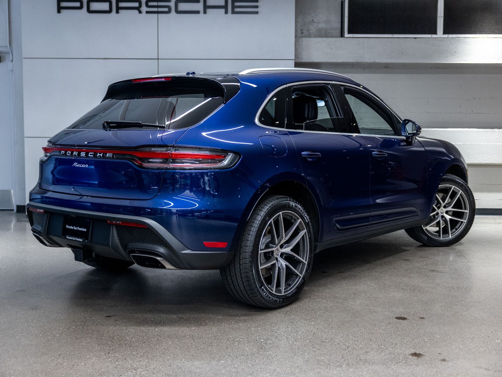 2026 Porsche Macan Base