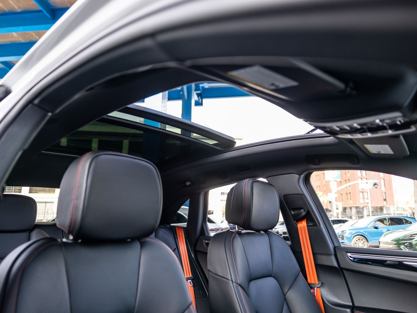 2026 Porsche Macan Base