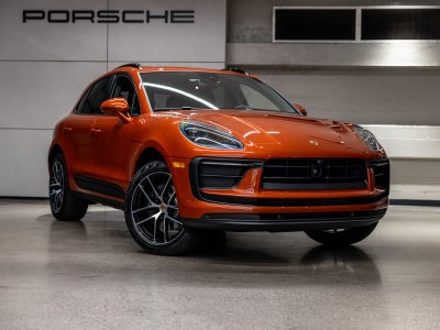 2025 Porsche Macan Base
