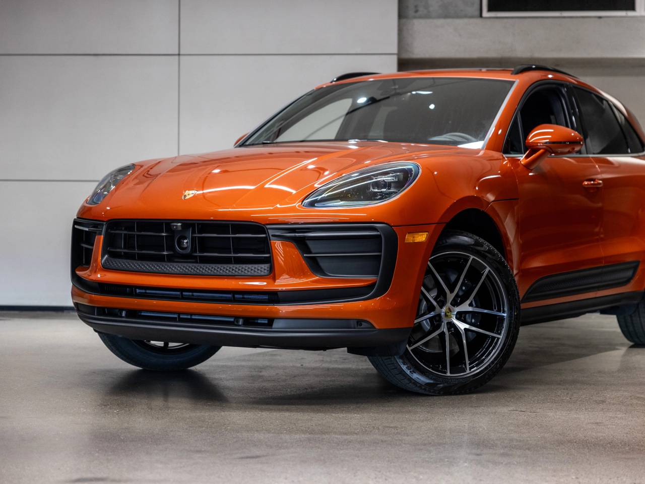 2025 Porsche Macan Base