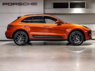 2025 Porsche Macan Base